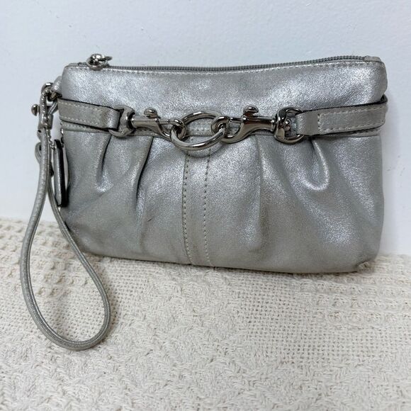 Y2K Coach Metallic Pleated Goat Suede Wristlet Silver Clip In Pouch - Picture 1 of 9